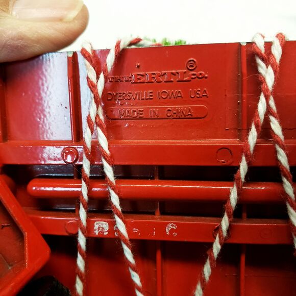 Vintage Ertl Christmas Hay Wagon - Hay Ride Tractor Wagon Farmhouse Tree - Picture 3 of 10